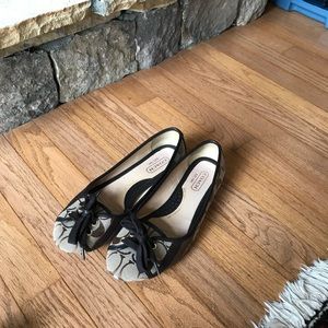 Coach flats